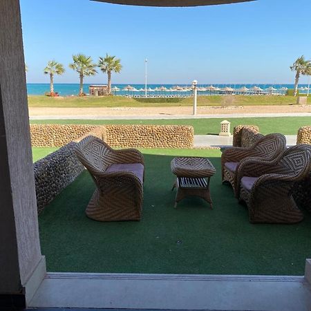 شاليه بحديقه اول صف علي البحر مباشر عائلي فقطChalet Porto South Beach Sea View عين السخنة المظهر الخارجي الصورة