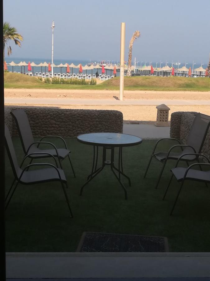 شاليه بحديقه اول صف علي البحر مباشر عائلي فقطChalet Porto South Beach Sea View عين السخنة المظهر الخارجي الصورة